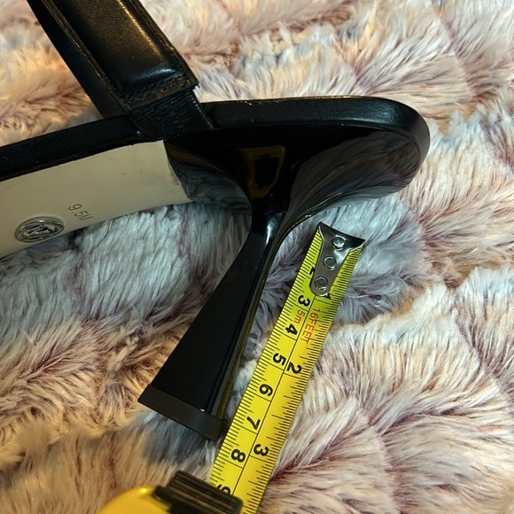 Michael Kors Heel Sandals size 9.5 - Picture 5 of 7